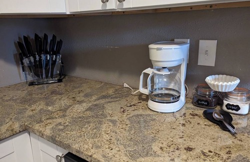 Tower Grove East Apartamento | Urban 2BR/1BA w/ Backyard & WFH Desk | St. Louis