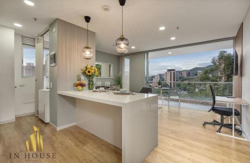 El Tesoro Apartamento | Urban 701-Apt relajante con piscina, jacuzzi y gym