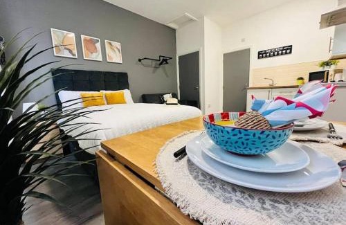 Chinatown Apartamento | Urban and stylish Central Studio Apartment in Liverpool with high speed free wifi
