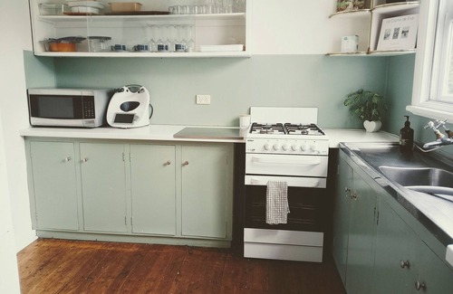 Tighes Hill Casa | Urban charm retreat in inner city Newcastle close to city & beach!
