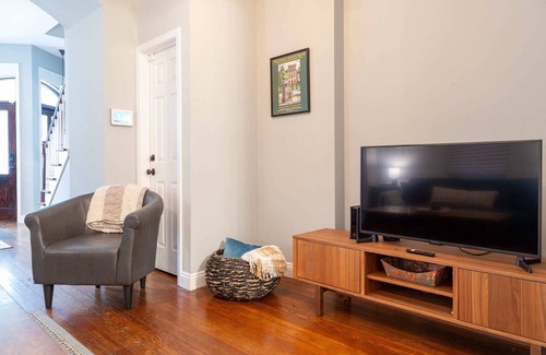 Lafayette Square Casa | Urban Charmer in Lafayette Square / ABODEbucks