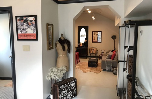 Greater Belhaven Casa | Urban Chic Studio, Privado, 1B1B. Zona de Belhaven. Cerca del campus y hospitales.