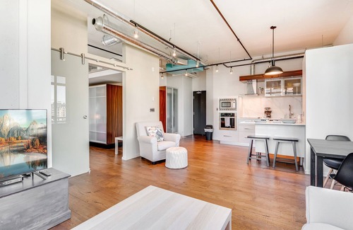 Downtown Victoria Condominio | Urban City Living at the Jukebox