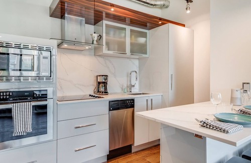 Downtown Victoria Condominio | Urban City Living at the Jukebox