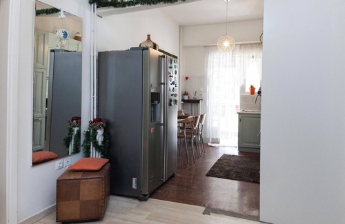 Athens Apartamento | Urban Cosy 2 Bd Apt Near Metro w Balcony