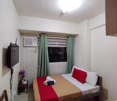 Highway Hills Apartamento | Urban Deca Tower OYO 3