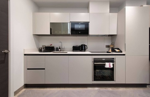 Reading City Centre Apartamento | Urban Delight: Central Reading Studio