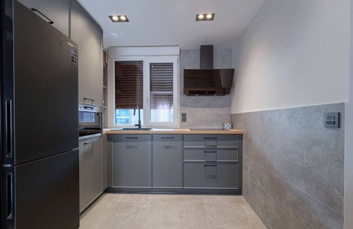 Uribarri Apartamento | Apartamento de diseño urbano by the urban hosts