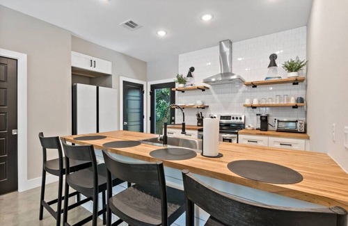 Downtown Casa | Urban Destination Downtown Bryan TX 2BR 1.5Bath