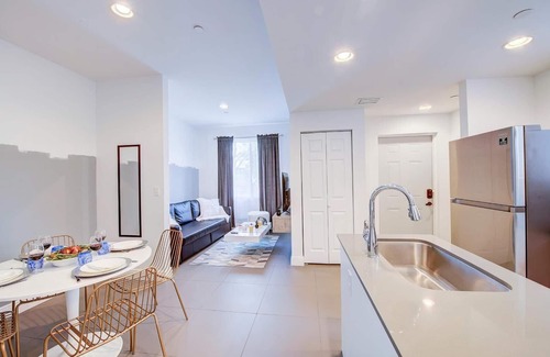 Allapattah Apartamento | Urban Escape Apt 1BR/2BA Wynwood near Miami beach!