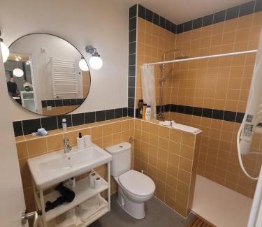 Prosperidad Apartamento | Urban Elegance, New, Stylish, Convenient, and WOW