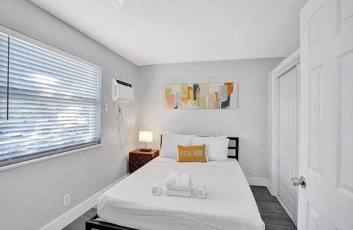 Poinciana Park Apartamento | Rustic Retreats: Beachy 1BR in the heart of Fort Lauderdale