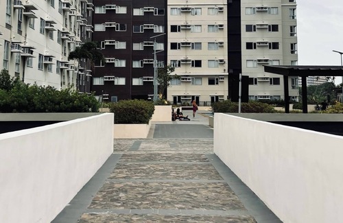 Mandurriao Condominio | Urban Escape With a View
