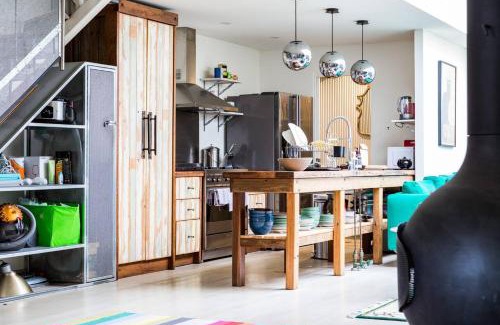 Surry Hills Casa | Urban Farmhouse Flair - Surry Hills Terrace Serenity