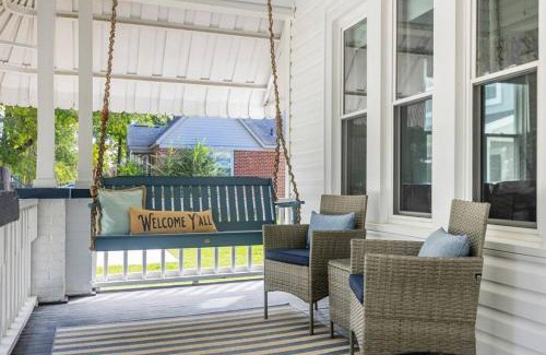 Columbia Casa | Urban Farmhouse-Sleeps 8