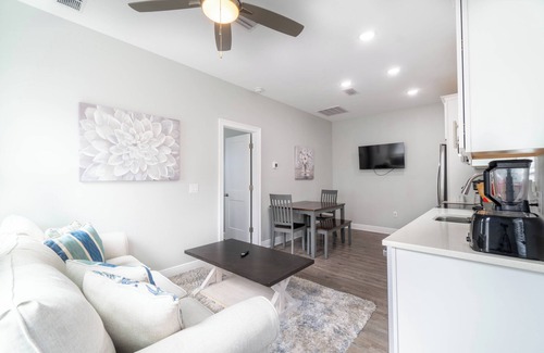 South Pensacola Apartamento | Urban Flat - Downtown Pensacola