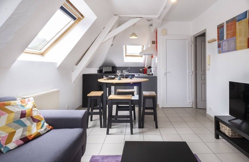 Segre Casa | Urban gîte ✰ 186m² ✰ center ✰ 3 T2 + 1 T3 (all bathroom/living room/kitchen) + terrace