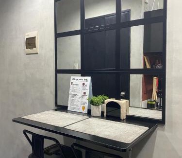 Malamig Apartamento | Urban Hive 1821