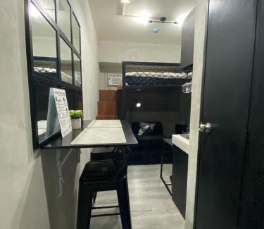 Malamig Apartamento | Urban Hive 1821