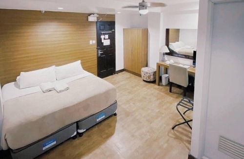 La Paz Hotel | Urban Inn Iloilo