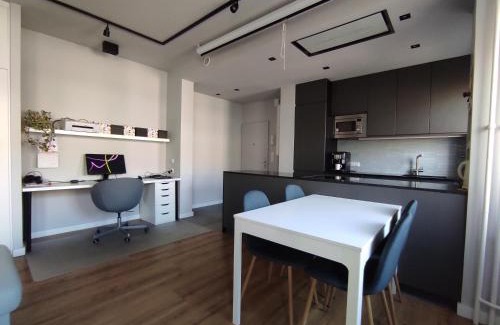 Gesundbrunnen Apartamento | Urban Jungle Retreat