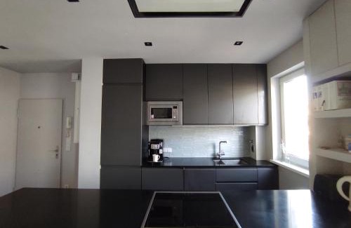 Gesundbrunnen Apartamento | Urban Jungle Retreat