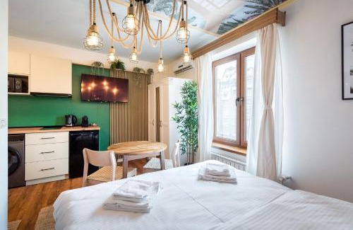Bucharest City-Centre Apartamento | Urban Jungle Ultracentral Studio
