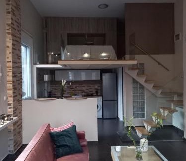 Karditsa Apartamento | uRban Loft Living