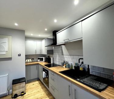 Horfield Apartamento | Urban Luxe - Perfect Home Away From Home