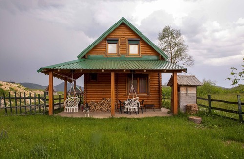 Tepacko Polje Casa | Urban Mansion House in Zabljak
