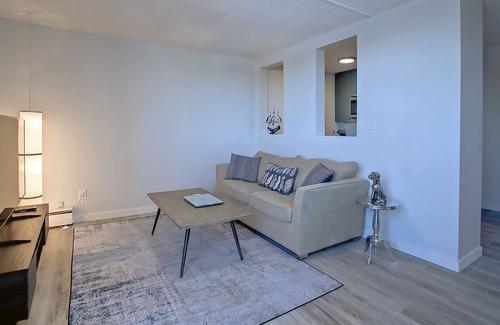 Kensington Apartamento | URBAN NEST Entire Cozy condo in trendy Kensington