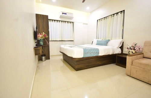 Andheri West Hotel | URBAN NEST