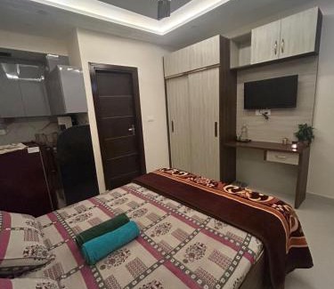 East of Kailash Apartamento | Urban Nest in South Delhi