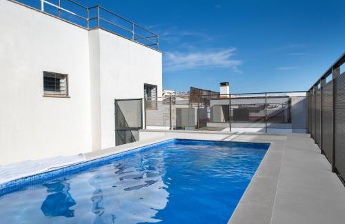 San Vicente Apartamento | Urban Oasis Apartment with Pool & Free Parking