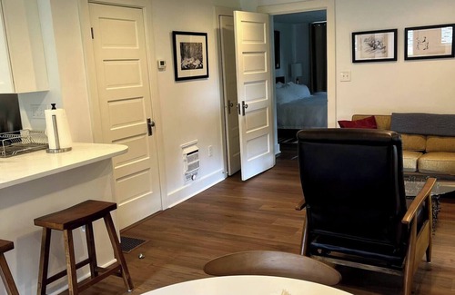 Edgewood Apartamento | Urban Oasis Carriage House US OPEN