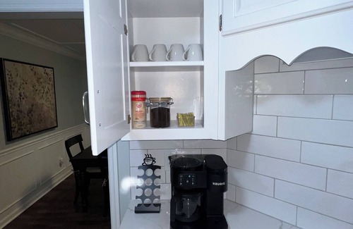 Huntsville Casa | Urban Oasis - charming, centrally located home for visiting all of Huntsville!
