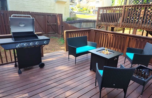 Smyrna Casa | Urban Oasis in Metro Atlanta near Truist Park