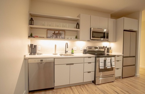 Midtown Apartamento | Urban Oasis in Overton Square
