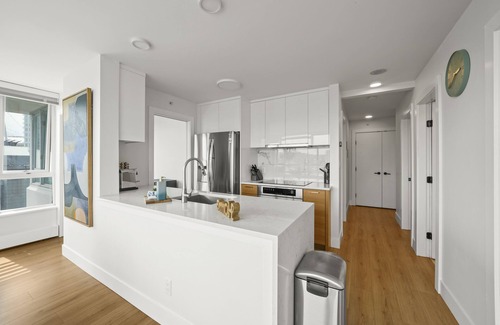 Gastown Apartamento | Urban Oasis: Modern 3BR Retreat, Prime Location near Gastown, Vancouver