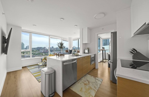 Gastown Apartamento | Urban Oasis: Modern 3BR Retreat, Prime Location near Gastown, Vancouver