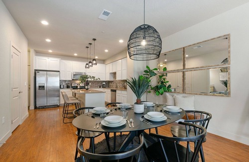 Old Town North Casa | Urban Oasis near Breweries & Old Town - Free Bikes