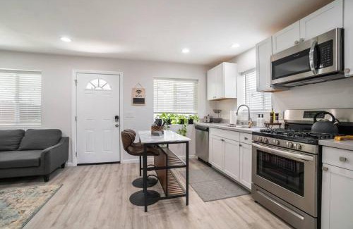 Talmadge Casa | Urban Oasis: San Diego Bungalow Escape