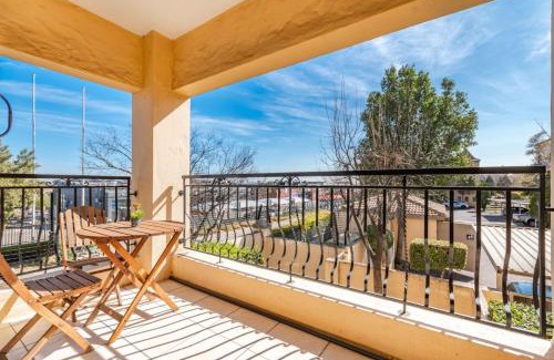 Lone Hill Apartamento | Urban Oasis Studio with balcony in Fourways