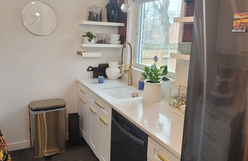 Jeffrey Manor Casa | Urban Oasis