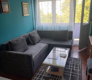 Zvezdara Apartamento | Urban Panorama