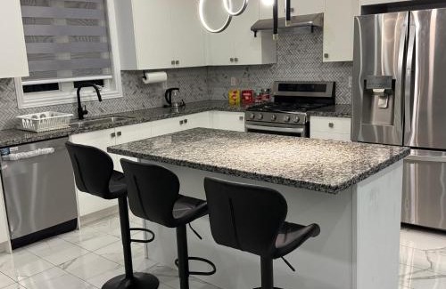 Whitby Casa | Urban Retreat 4BR