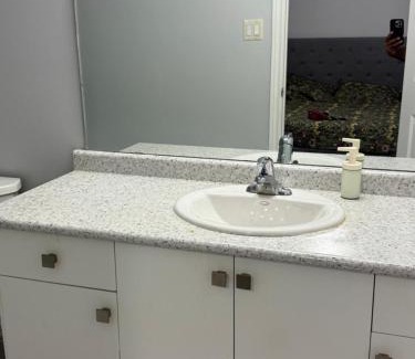 Whitby Casa | Urban Retreat 4BR