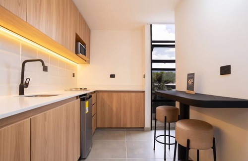 San Diego Apartamento | Urban Retreat - Jacuzzi, Cowork, 1BR Bliss