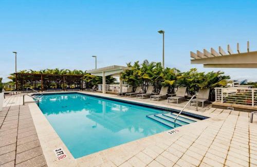 Midtown Apartamento | Urban Retreat - Location Pool Gym & Parking