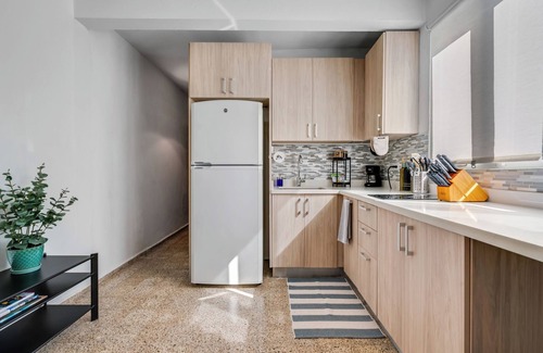 Condado Apartamento | Urban Retreat On-site Parking Pool Ocean Near